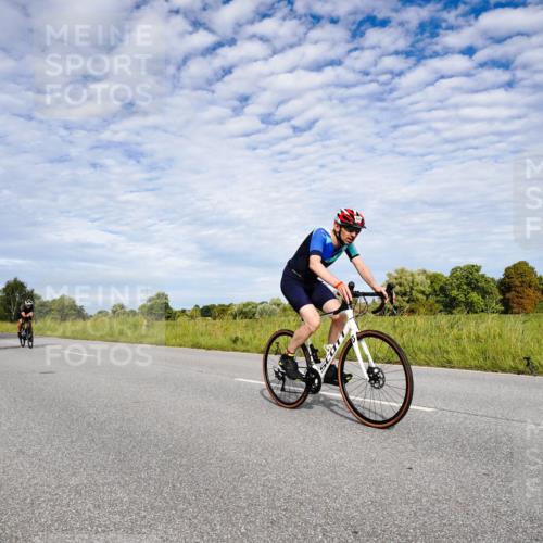 31.08.2025 - Elbe Triathlon Hamburg Michael Burmester http://msf.ph/oto/8664860 31.08.2025 09:59:40 Radfahren 438, 489, 607, 610, 617, 622, 681 meine-sportfotos.de