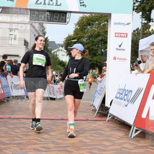 31.08.2025 - 21. Blankeneser Heldenlauf Strokosch-Dieckow http://msf.ph/oto/8664873 31.08.2025 11:19:06 Ziel 3253, 3033, 3094 meine-sportfotos.de