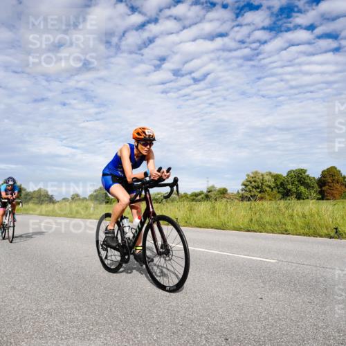 31.08.2025 - Elbe Triathlon Hamburg Michael Burmester http://msf.ph/oto/8664898 31.08.2025 10:00:18 Radfahren 563, 655, 729, 908, 919 meine-sportfotos.de