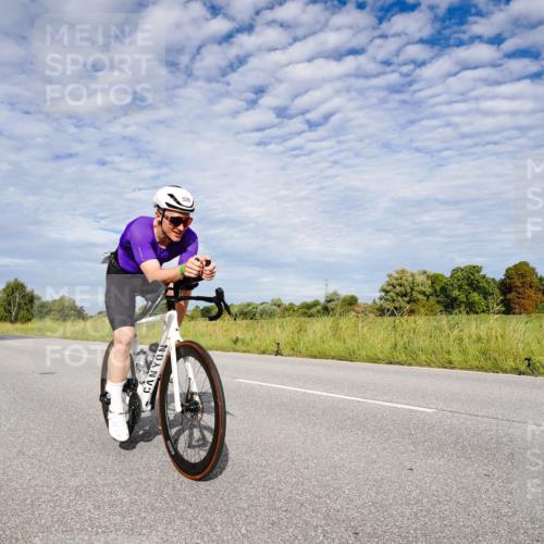 31.08.2025 - Elbe Triathlon Hamburg Michael Burmester http://msf.ph/oto/8664913 31.08.2025 10:00:32 Radfahren 526, 717, 759 meine-sportfotos.de