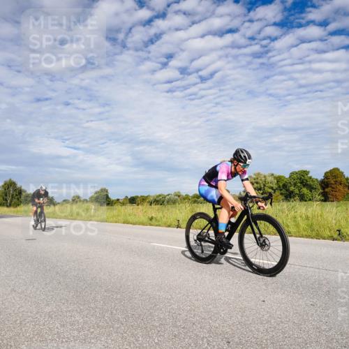 31.08.2025 - Elbe Triathlon Hamburg Michael Burmester http://msf.ph/oto/8664926 31.08.2025 10:00:47 Radfahren 420, 461, 564, 635, 707, 731, 868, 869, 896, 906 meine-sportfotos.de