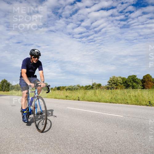 31.08.2025 - Elbe Triathlon Hamburg Michael Burmester http://msf.ph/oto/8664986 31.08.2025 10:02:05 Radfahren 394, 634, 656, 660, 684, 859 meine-sportfotos.de