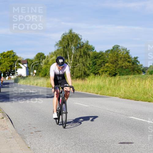 31.08.2025 - Elbe Triathlon Hamburg Michael Burmester http://msf.ph/oto/8664995 31.08.2025 09:27:23 Radfahren 247, 563, 605, 678 meine-sportfotos.de