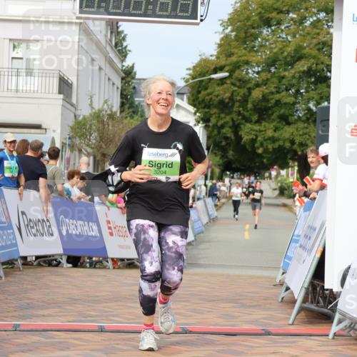 31.08.2025 - 21. Blankeneser Heldenlauf Strokosch-Dieckow http://msf.ph/oto/8665028 31.08.2025 11:18:44 Ziel 3204 meine-sportfotos.de
