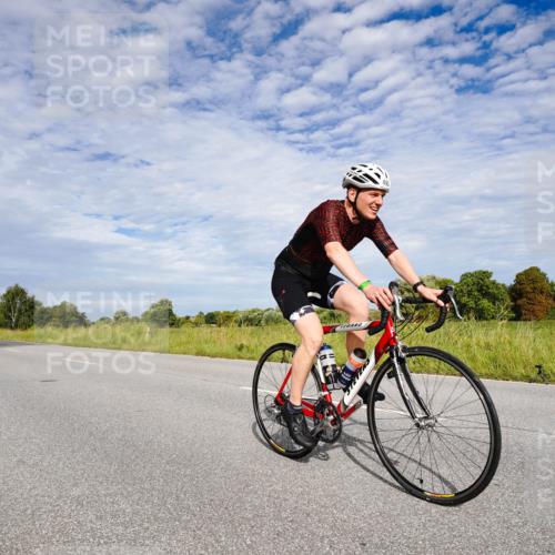 31.08.2025 - Elbe Triathlon Hamburg Michael Burmester http://msf.ph/oto/8665043 31.08.2025 10:03:04 Radfahren 428, 495, 515, 588, 618, 696, 777, 834, 850 meine-sportfotos.de