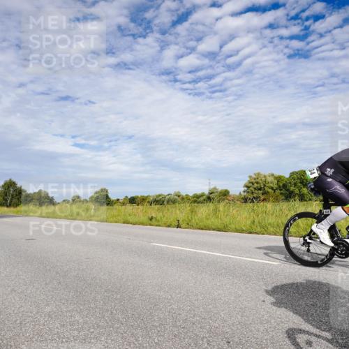 31.08.2025 - Elbe Triathlon Hamburg Michael Burmester http://msf.ph/oto/8665048 31.08.2025 10:03:07 Radfahren 515, 588, 674, 760, 777, 828, 834 meine-sportfotos.de