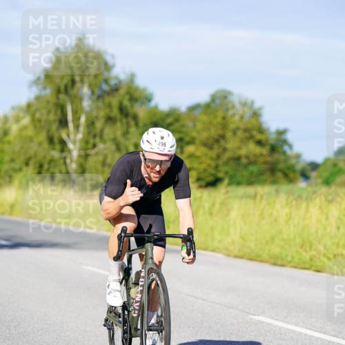 31.08.2025 - Elbe Triathlon Hamburg Michael Burmester http://msf.ph/oto/8665058 31.08.2025 09:27:40 Radfahren 269, 311, 354, 496 meine-sportfotos.de