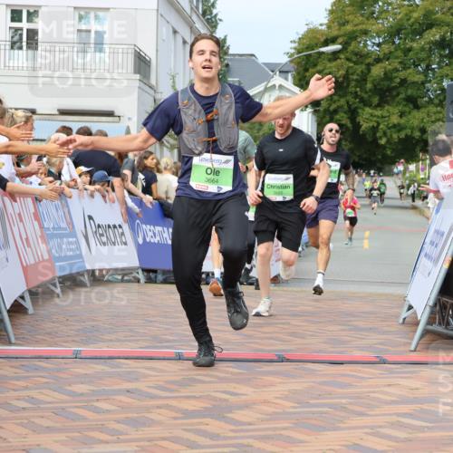 31.08.2025 - 21. Blankeneser Heldenlauf Strokosch-Dieckow http://msf.ph/oto/8665067 31.08.2025 11:00:09 Ziel 3162, 3247, 3691, 3660, 3655, 3664, 3431 meine-sportfotos.de