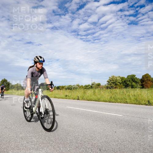 31.08.2025 - Elbe Triathlon Hamburg Michael Burmester http://msf.ph/oto/8665068 31.08.2025 10:03:23 Radfahren 510, 595, 658, 816, 915 meine-sportfotos.de