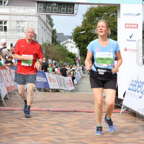 31.08.2025 - 21. Blankeneser Heldenlauf Strokosch-Dieckow http://msf.ph/oto/8665088 31.08.2025 11:18:34 Ziel 3071, 3265, 3358, 3251 meine-sportfotos.de