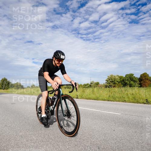 31.08.2025 - Elbe Triathlon Hamburg Michael Burmester http://msf.ph/oto/8665091 31.08.2025 10:03:45 Radfahren 547, 671, 695, 713, 728, 771, 778, 807 meine-sportfotos.de