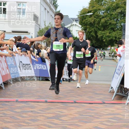 31.08.2025 - 21. Blankeneser Heldenlauf Strokosch-Dieckow http://msf.ph/oto/8665103 31.08.2025 11:00:09 Ziel 3162, 3247, 3691, 3660, 3655, 3664, 3431 meine-sportfotos.de