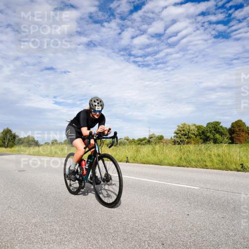 31.08.2025 - Elbe Triathlon Hamburg Michael Burmester http://msf.ph/oto/8665104 31.08.2025 10:03:50 Radfahren 533, 577, 671, 695, 778, 781, 807 meine-sportfotos.de