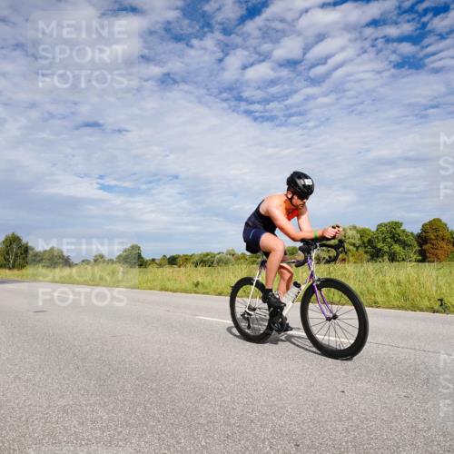31.08.2025 - Elbe Triathlon Hamburg Michael Burmester http://msf.ph/oto/8665115 31.08.2025 10:04:00 Radfahren 422, 528, 577, 781, 856 meine-sportfotos.de