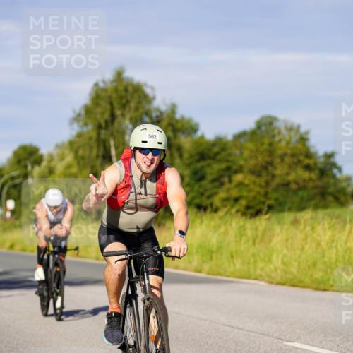 31.08.2025 - Elbe Triathlon Hamburg Michael Burmester http://msf.ph/oto/8665167 31.08.2025 09:28:27 Radfahren 281, 363, 490, 562, 648, 672 meine-sportfotos.de