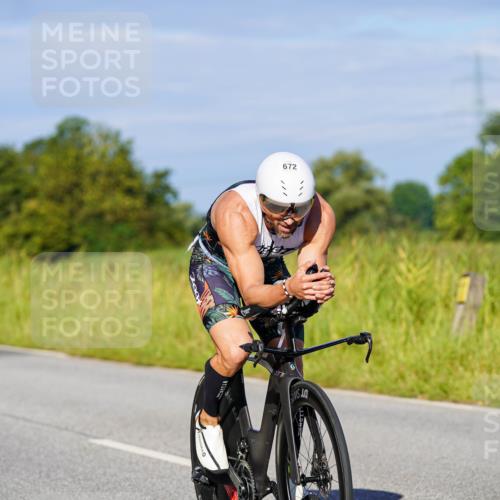 31.08.2025 - Elbe Triathlon Hamburg Michael Burmester http://msf.ph/oto/8665176 31.08.2025 09:28:28 Radfahren 281, 363, 490, 562, 672 meine-sportfotos.de
