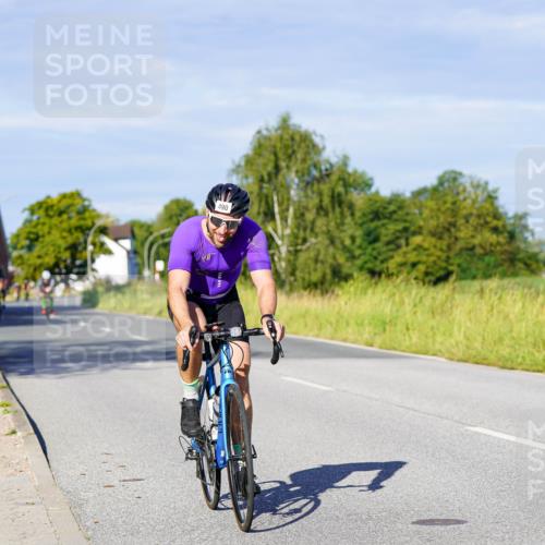 31.08.2025 - Elbe Triathlon Hamburg Michael Burmester http://msf.ph/oto/8665182 31.08.2025 09:28:30 Radfahren 363, 414, 486, 490, 562, 588, 672 meine-sportfotos.de