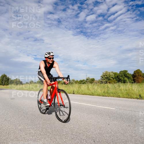 31.08.2025 - Elbe Triathlon Hamburg Michael Burmester http://msf.ph/oto/8665191 31.08.2025 10:05:38 Radfahren 626, 878 meine-sportfotos.de