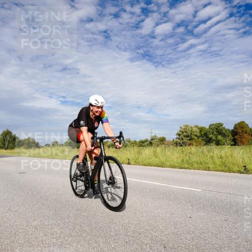 31.08.2025 - Elbe Triathlon Hamburg Michael Burmester http://msf.ph/oto/8665201 31.08.2025 10:06:04 Radfahren 762, 766, 854, 907 meine-sportfotos.de