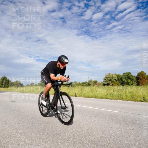 31.08.2025 - Elbe Triathlon Hamburg Michael Burmester http://msf.ph/oto/8665214 31.08.2025 10:06:18 Radfahren 504, 611, 730, 744, 782, 899 meine-sportfotos.de