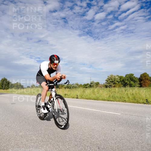 31.08.2025 - Elbe Triathlon Hamburg Michael Burmester http://msf.ph/oto/8665225 31.08.2025 10:06:23 Radfahren 322, 504, 611, 730, 782, 899 meine-sportfotos.de