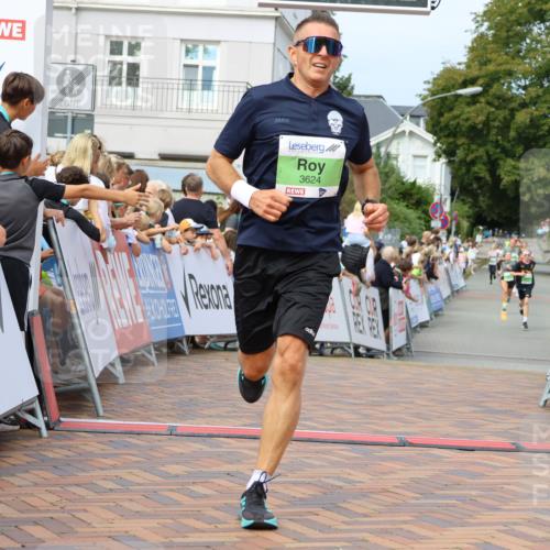 31.08.2025 - 21. Blankeneser Heldenlauf Strokosch-Dieckow http://msf.ph/oto/8665241 31.08.2025 10:59:59 Ziel 3624, 3262, 3438 meine-sportfotos.de