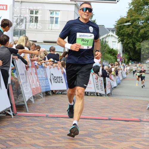 31.08.2025 - 21. Blankeneser Heldenlauf Strokosch-Dieckow http://msf.ph/oto/8665251 31.08.2025 10:59:59 Ziel 3624, 3262, 3438 meine-sportfotos.de