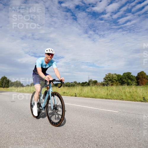 31.08.2025 - Elbe Triathlon Hamburg Michael Burmester http://msf.ph/oto/8665324 31.08.2025 10:08:25 Radfahren 472, 704, 741, 905, 922 meine-sportfotos.de