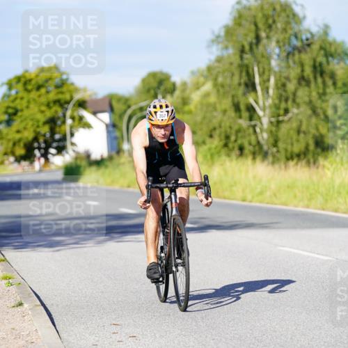 31.08.2025 - Elbe Triathlon Hamburg Michael Burmester http://msf.ph/oto/8665336 31.08.2025 09:29:25 Radfahren 357, 566, 770 meine-sportfotos.de