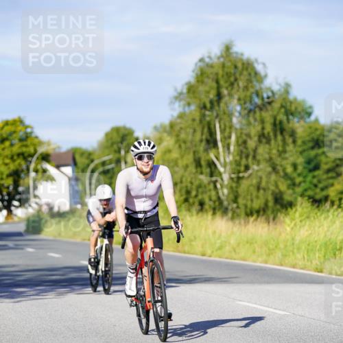 31.08.2025 - Elbe Triathlon Hamburg Michael Burmester http://msf.ph/oto/8665344 31.08.2025 09:29:34 Radfahren 286, 419, 522 meine-sportfotos.de