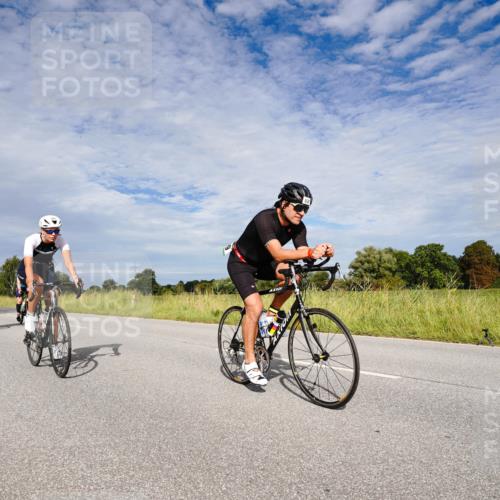 31.08.2025 - Elbe Triathlon Hamburg Michael Burmester http://msf.ph/oto/8665349 31.08.2025 10:08:53 Radfahren 405, 446, 481, 525, 574, 639, 677, 725, 801 meine-sportfotos.de