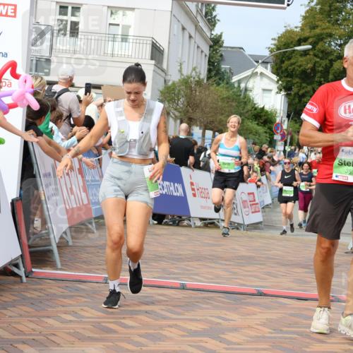 31.08.2025 - 21. Blankeneser Heldenlauf Strokosch-Dieckow http://msf.ph/oto/8665354 31.08.2025 11:18:20 Ziel 3717, 3718, 3537, 3512 meine-sportfotos.de