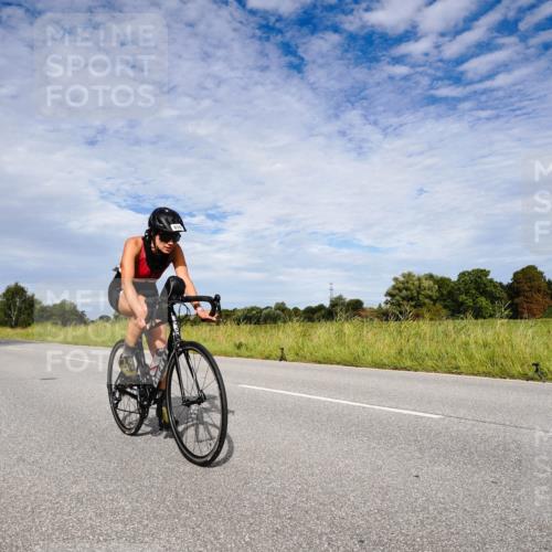 31.08.2025 - Elbe Triathlon Hamburg Michael Burmester http://msf.ph/oto/8665358 31.08.2025 10:09:15 Radfahren 524, 876 meine-sportfotos.de