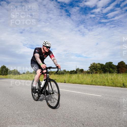 31.08.2025 - Elbe Triathlon Hamburg Michael Burmester http://msf.ph/oto/8665360 31.08.2025 10:09:23 Radfahren 391, 524 meine-sportfotos.de