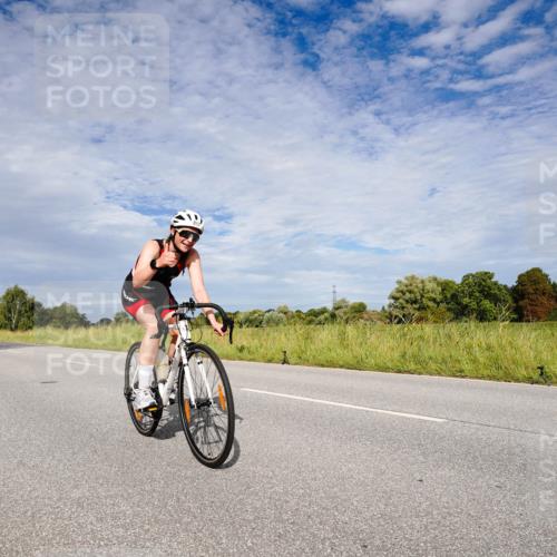 31.08.2025 - Elbe Triathlon Hamburg Michael Burmester http://msf.ph/oto/8665372 31.08.2025 10:09:51 Radfahren 662, 817 meine-sportfotos.de