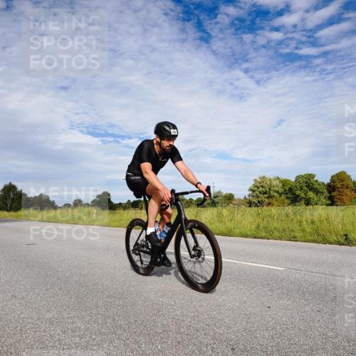 31.08.2025 - Elbe Triathlon Hamburg Michael Burmester http://msf.ph/oto/8665388 31.08.2025 10:10:19 Radfahren 459, 590, 652, 716, 910 meine-sportfotos.de