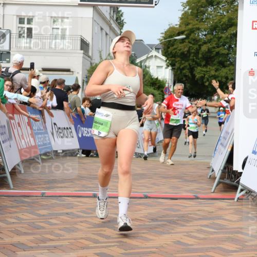 31.08.2025 - 21. Blankeneser Heldenlauf Strokosch-Dieckow http://msf.ph/oto/8665406 31.08.2025 11:18:16 Ziel 3092, 3717, 3718, 3510, 3512 meine-sportfotos.de