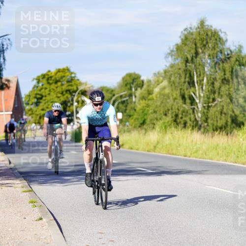 31.08.2025 - Elbe Triathlon Hamburg Michael Burmester http://msf.ph/oto/8665407 31.08.2025 09:30:05 Radfahren 305, 387, 427, 527, 617, 680, 773 meine-sportfotos.de