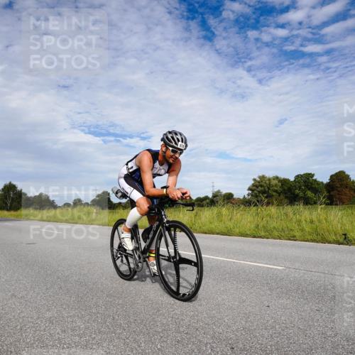 31.08.2025 - Elbe Triathlon Hamburg Michael Burmester http://msf.ph/oto/8665411 31.08.2025 10:10:39 Radfahren 497, 558, 653, 678, 929 meine-sportfotos.de