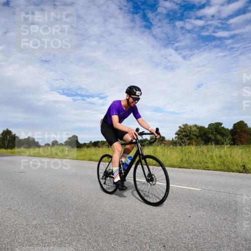 31.08.2025 - Elbe Triathlon Hamburg Michael Burmester http://msf.ph/oto/8665413 31.08.2025 10:10:41 Radfahren 497, 653, 678, 893, 929 meine-sportfotos.de