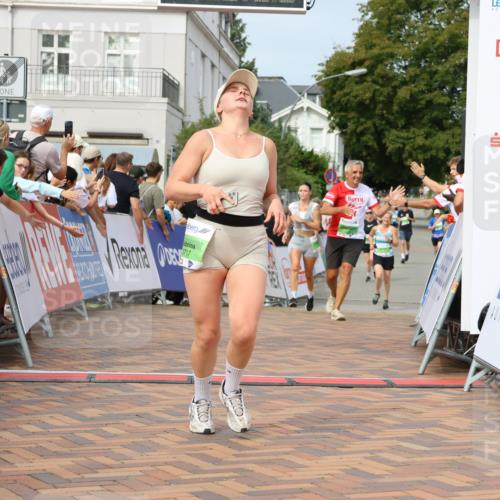 31.08.2025 - 21. Blankeneser Heldenlauf Strokosch-Dieckow http://msf.ph/oto/8665417 31.08.2025 11:18:16 Ziel 3092, 3717, 3718, 3510, 3512 meine-sportfotos.de