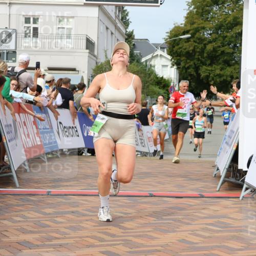 31.08.2025 - 21. Blankeneser Heldenlauf Strokosch-Dieckow http://msf.ph/oto/8665425 31.08.2025 11:18:16 Ziel 3092, 3717, 3718, 3510, 3512 meine-sportfotos.de