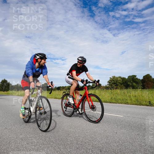 31.08.2025 - Elbe Triathlon Hamburg Michael Burmester http://msf.ph/oto/8665427 31.08.2025 10:10:56 Radfahren 521, 606, 616, 627, 692, 785 meine-sportfotos.de