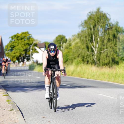 31.08.2025 - Elbe Triathlon Hamburg Michael Burmester http://msf.ph/oto/8665437 31.08.2025 09:30:14 Radfahren 213, 343, 400, 431, 465, 527, 534, 613, 617 meine-sportfotos.de