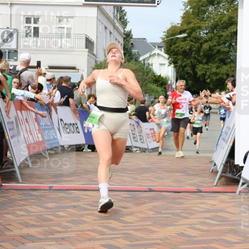 31.08.2025 - 21. Blankeneser Heldenlauf Strokosch-Dieckow http://msf.ph/oto/8665439 31.08.2025 11:18:16 Ziel 3092, 3717, 3718, 3510, 3512 meine-sportfotos.de