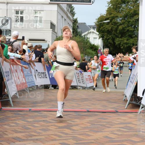 31.08.2025 - 21. Blankeneser Heldenlauf Strokosch-Dieckow http://msf.ph/oto/8665444 31.08.2025 11:18:16 Ziel 3092, 3717, 3718, 3510, 3512 meine-sportfotos.de