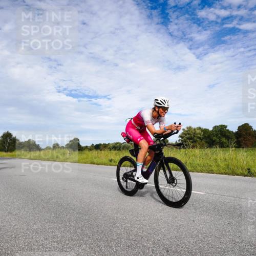 31.08.2025 - Elbe Triathlon Hamburg Michael Burmester http://msf.ph/oto/8665456 31.08.2025 10:12:06 Radfahren 402, 593, 701, 852, 882 meine-sportfotos.de