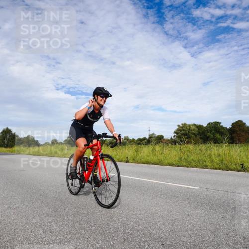 31.08.2025 - Elbe Triathlon Hamburg Michael Burmester http://msf.ph/oto/8665461 31.08.2025 10:12:08 Radfahren 402, 593, 701, 852, 882 meine-sportfotos.de