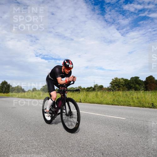 31.08.2025 - Elbe Triathlon Hamburg Michael Burmester http://msf.ph/oto/8665465 31.08.2025 10:12:20 Radfahren 473, 601, 608 meine-sportfotos.de