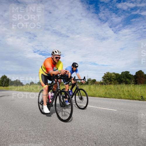 31.08.2025 - Elbe Triathlon Hamburg Michael Burmester http://msf.ph/oto/8665478 31.08.2025 10:12:35 Radfahren 499, 530, 536, 648, 673, 708, 748, 815, 848 meine-sportfotos.de